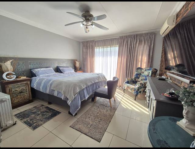 3 BEDROOM HOUSE FOR SALE IN FALCON RIDGE